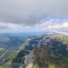 Flugwegposition um 12:57:06: Aufgenommen in der Nähe von Kapellen, Österreich in 2211 Meter